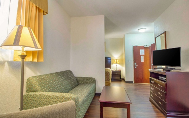 photo 3 of MainStay Suites Texas Medical Center/Reliant Park