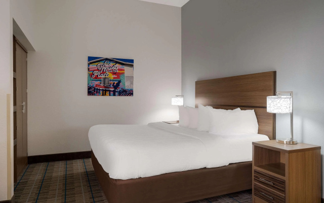 photo 3 of MainStay Suites Wilmington - University Area