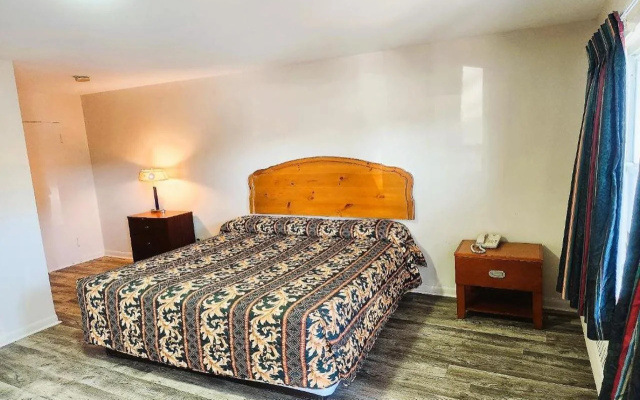 photo 4 of Manor Motel By OYO Near Oak Brook/Chicago Westchester