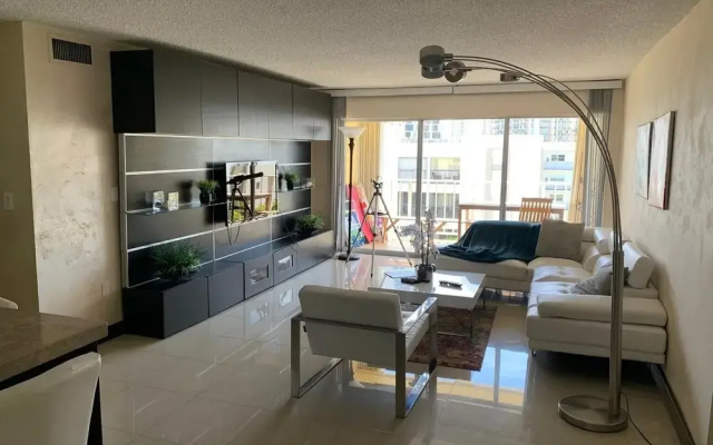 photo 3 of Marbella Towers High Floor Miami Condos