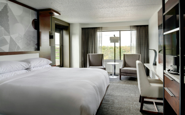 photo 3 of Marriott East Lansing at University Place