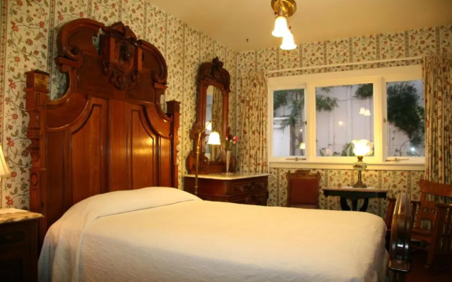 photo 4 of Martine Inn