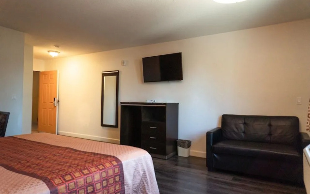 photo 5 of Maywood Inn