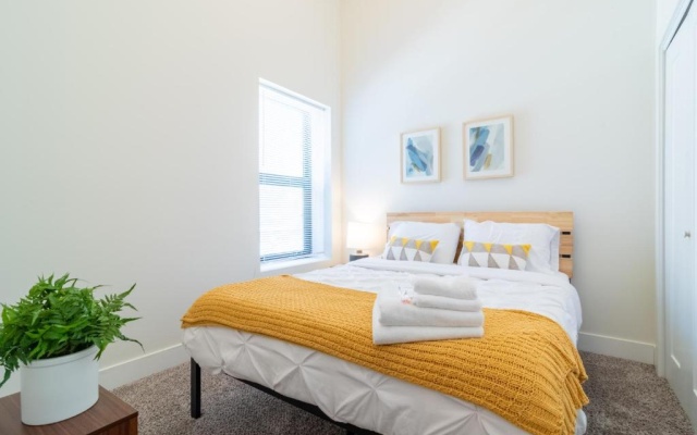 photo 5 of McCormick Place 420 friendly 3br-2ba in Downtown Chicago with optional parking for 8 guests