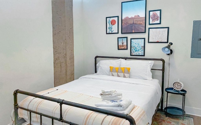 photo 3 of McCormick Place 420 friendly Modern 2br-2ba apartment on Michigan avenue with optional parking for 6 guests