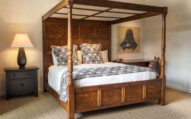 photo 3 of McCully House Inn