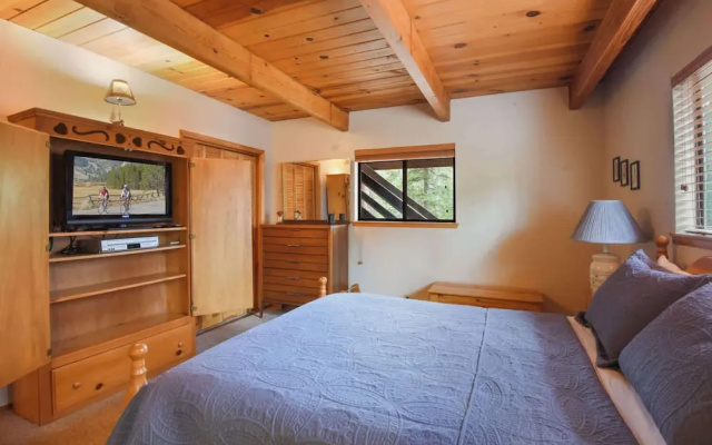 photo 4 of Lake Tahoe Treasure! Minutes From Beach & Skiing