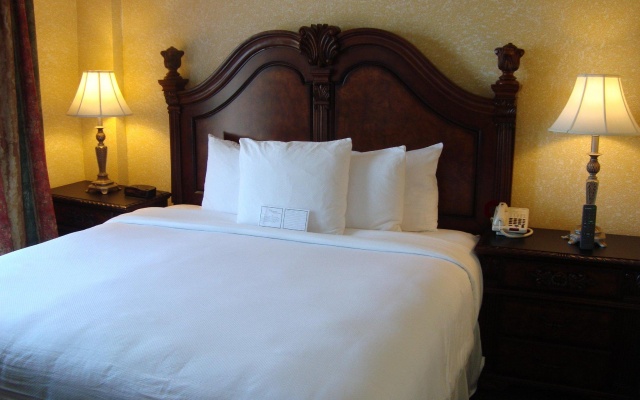 photo 3 of MCM Elegante Hotel and Suites – Dallas