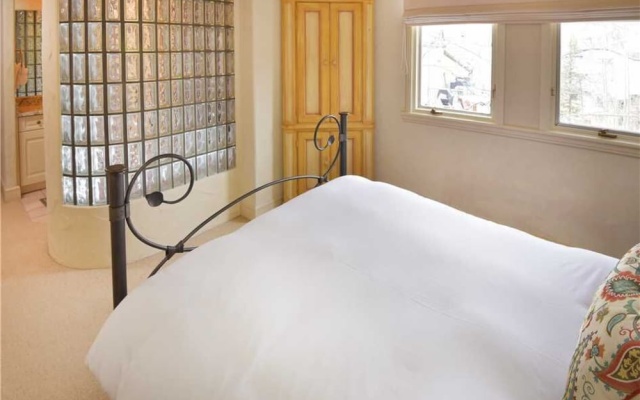 photo 4 of Meadows N1 Townhouse 4 Bedrooms 5 Bathrooms Townhouse