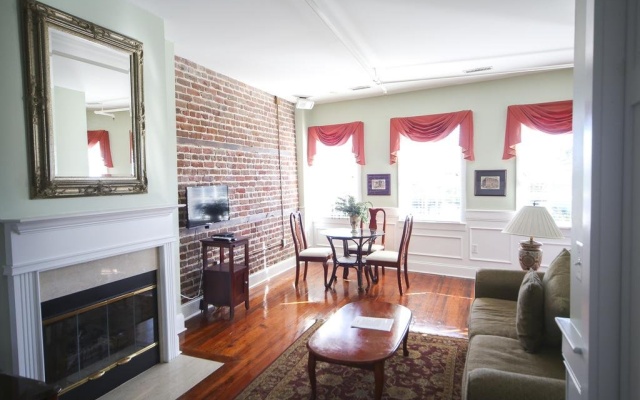 photo 2 of Meeting Street Suites