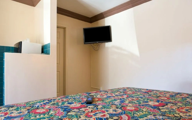 photo 5 of Mi Casita Merle Motel