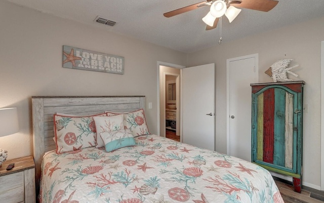 photo 4 of Mermaid's Landing 2 Bedroom Cottage by RedAwning