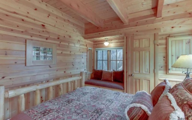 photo 2 of Metolius Cabin 10