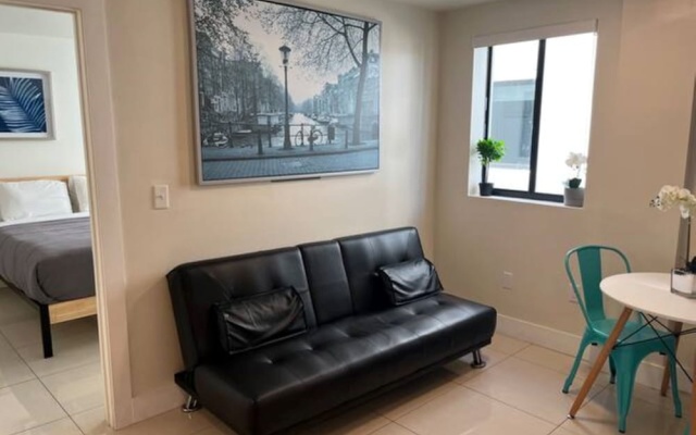 photo 2 of Miami Suite 201