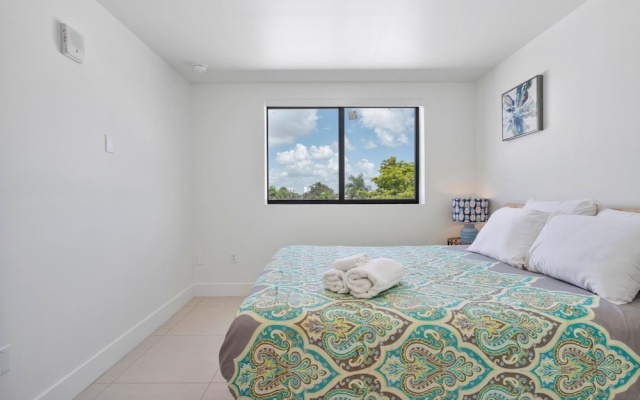 photo 5 of Miami Suite 302