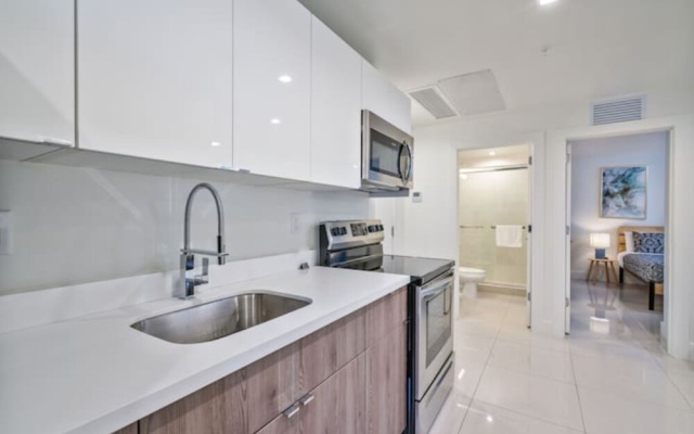 photo 4 of Miami Suite 308