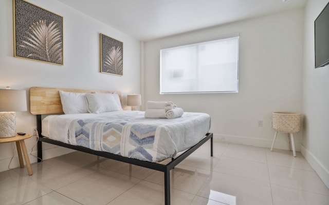 photo 3 of Miami Suite 310