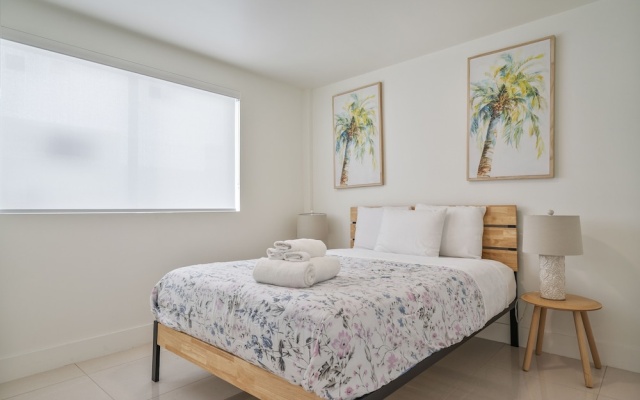 photo 4 of Miami Suite 310