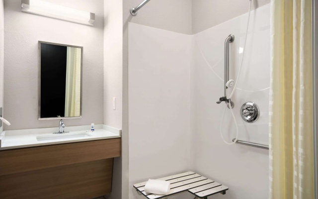 photo 5 of Microtel Inn & Suites By Wyndham Lynchburg