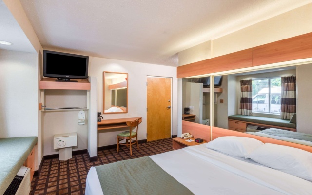 photo 4 of Microtel Inn & Suites by Wyndham Uncasville Casino Area