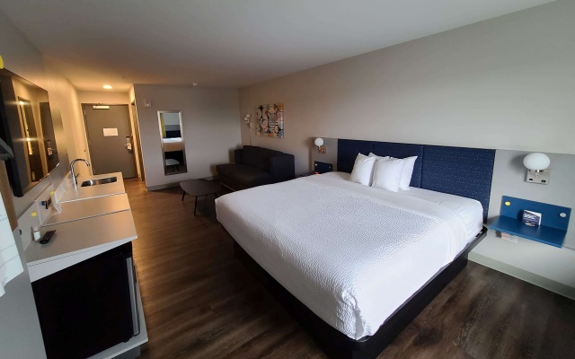 photo 4 of Microtel Inn & Suites by Wyndham Milford