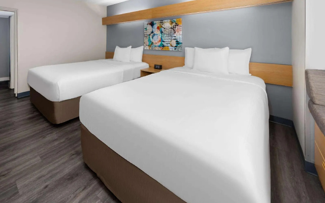 photo 4 of Microtel Inn & Suites by Wyndham Raleigh Durham Airport
