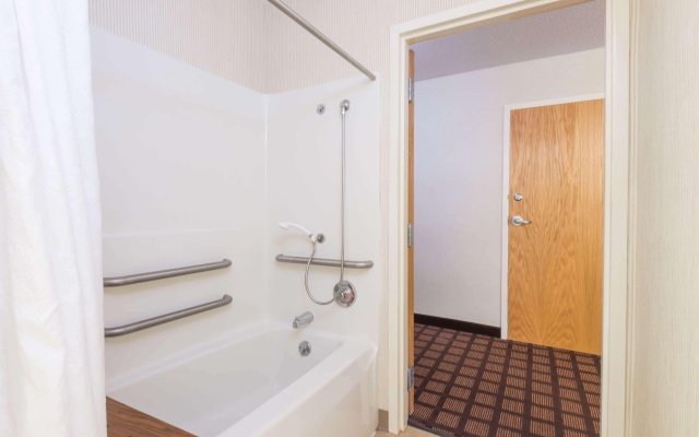 photo 4 of MICROTEL INN & SUITES BY WYNDHAM UNCASVILLE