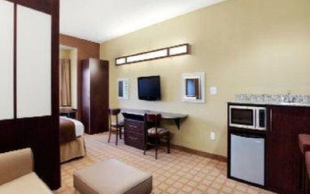 photo 4 of Microtel Inn & Suites Dillsboro/Sylva