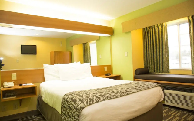 photo 3 of Microtel Inn & Suites Panama C