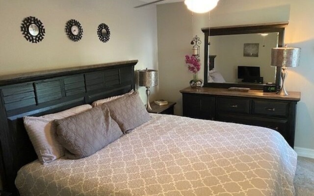 photo 5 of Midnight Cove Ii 512f - Close To The Pool! 2 Bedroom Home
