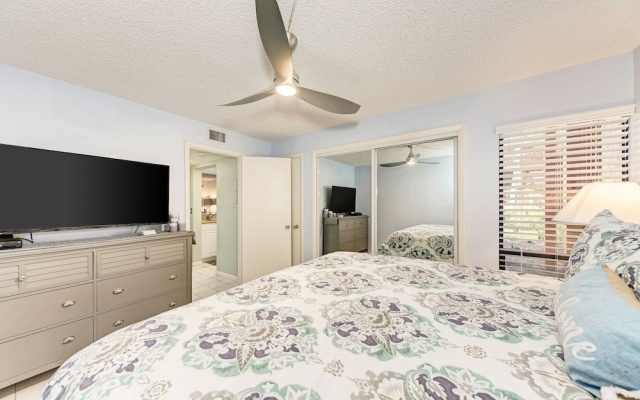 photo 4 of Midnight Cove Ii 514f - Fantastic Siesta Key Rental! 2 Bedroom Condo