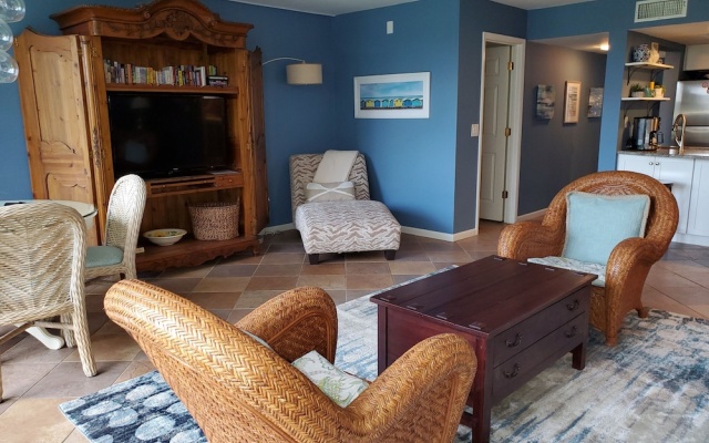 photo 3 of Midnight Cove Ii 611f - Fabulous Bayside! 2 Bedroom Condo
