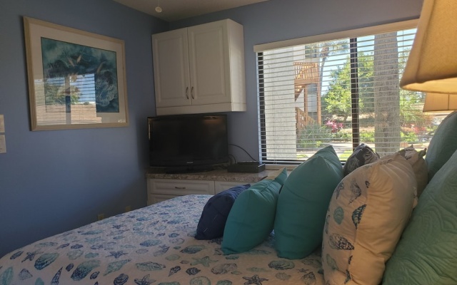 photo 5 of Midnight Cove Ii 715f - Siesta Key Beauty! 2 Bedroom Condo
