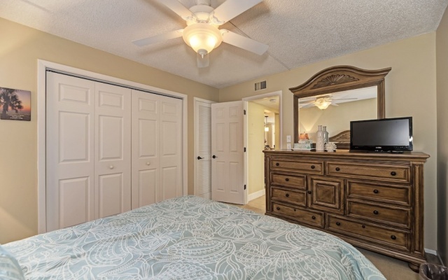 photo 4 of Midnight Cove Ii 820f - Updated Bayside Rental! 2 Bedroom Condo