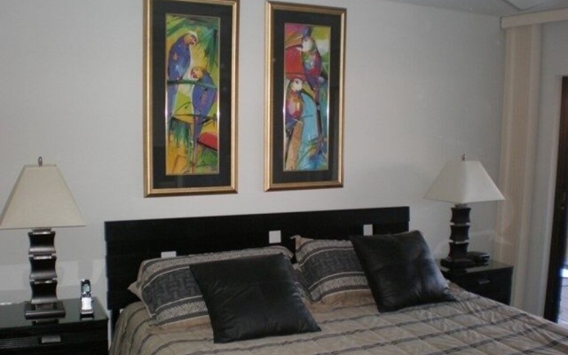 photo 4 of Midnight Cove Ii 932c -spectacular View-updated 2 Bedroom Condo