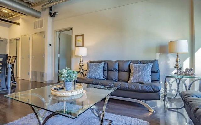 photo 4 of Midtown 1br Fully Furnished Apartment - Great Location! 1 Bedroom Apts by RedAwning