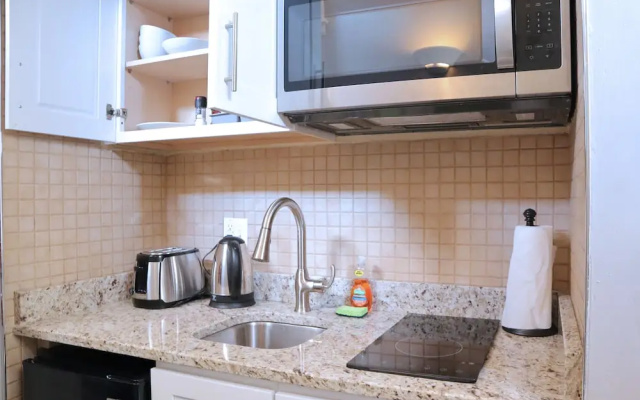 photo 5 of Midtown Suites