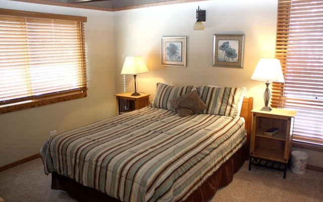 photo 3 of Mill Run 12 By Peak Property Management