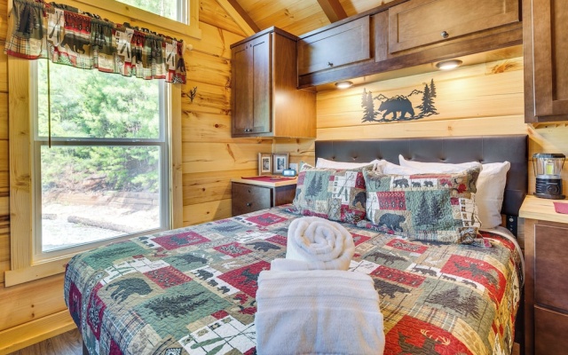 photo 3 of 7 Mi to Lake Lure: Mill Spring Cabin w/ Hot Tub