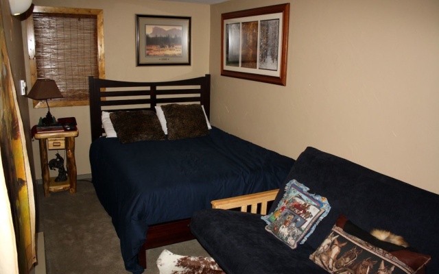 photo 5 of Miners Candle 3 By Peak Property Management