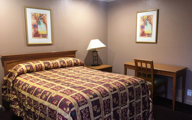 photo 3 of Mission Motel