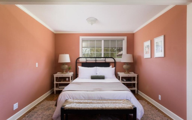 photo 4 of Mockingjay by AvantStay Peaceful Ranch Home w Spa Pool