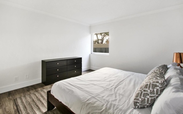 photo 2 of Modern 1BR in Coconut Grove by Sonder