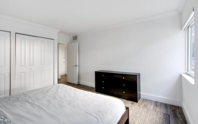 photo 3 of Modern 1BR in Coconut Grove by Sonder