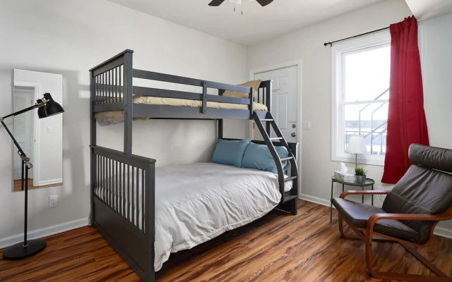 photo 2 of Modern 3br 2ba Apartment Minutes To Nyc