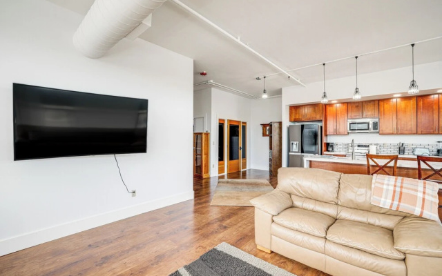 photo 3 of Modern Blaine Condo Rental < 1 Mi to Boat Harbor!
