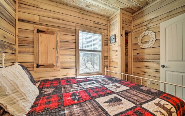 photo 5 of Modern Cabin w/ Fire Pit < 3 Mi to Trails!