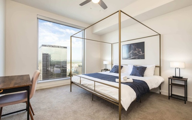 photo 3 of Modern Condo With Local Vibrance by Cozysuites