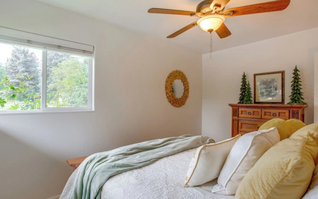 photo 5 of Modern Creekside Home: 9 Mi to Downtown Denver