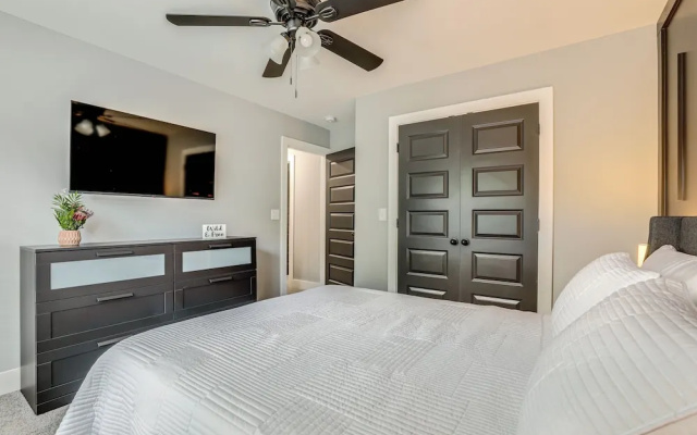 photo 4 of Modern Decatur Gem w/ Deck, 10 Mi to Atlanta